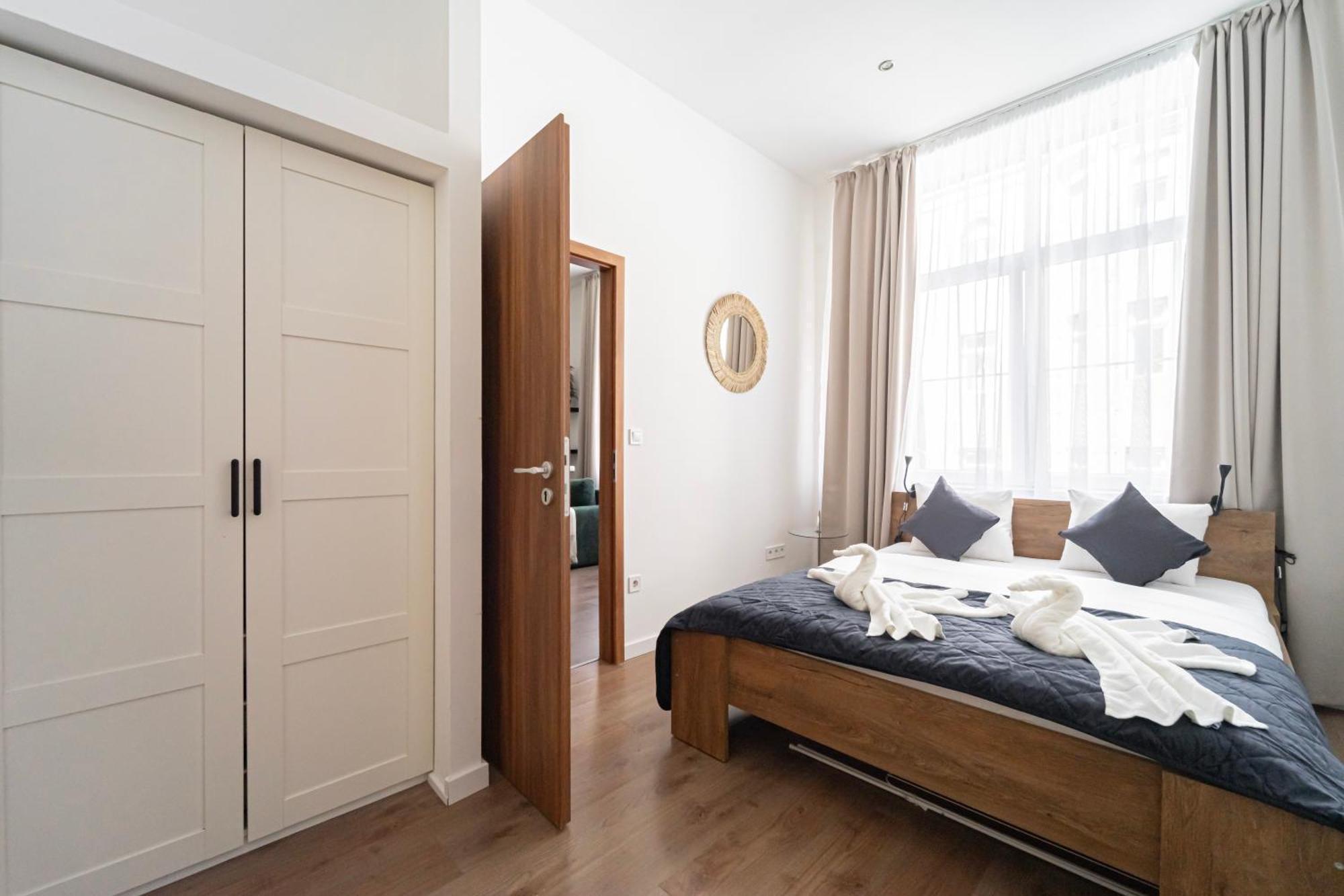 Premium With 4 Bedrooms 3 Bathrooms * Budapesta