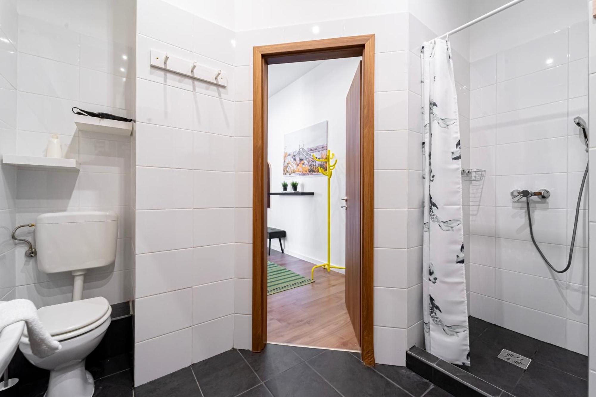 Apartman Premium With 4 Bedrooms 3 Bathrooms Budapest